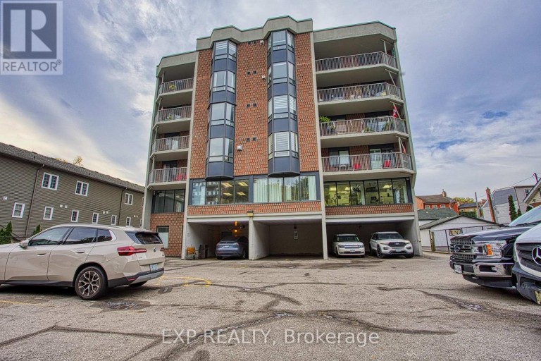 502 - 17 KING STREET E, Hamilton (Dundas), Ontario, L9H1B7