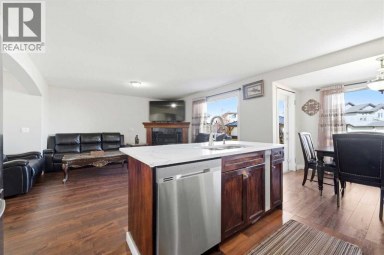 1412 Bayside Avenue SW Airdrie Alberta photo 12