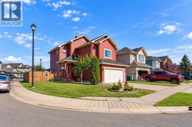 1412 Bayside Avenue SW Airdrie Alberta photo 2