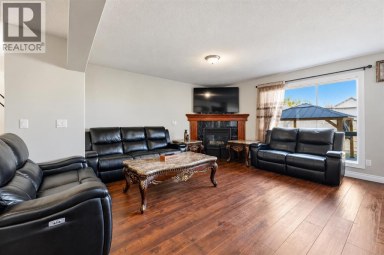 1412 Bayside Avenue SW Airdrie Alberta photo 4