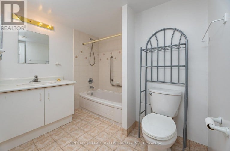 104 - 2800 WARDEN AVENUE, Toronto (L'Amoreaux), Ontario, M1W3Z6