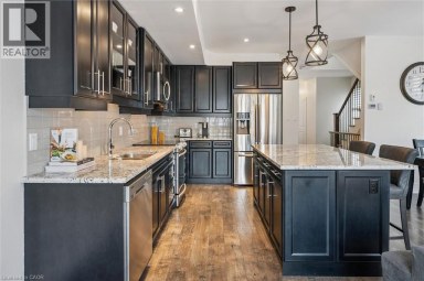 153 YELLOW BIRCH Crescent The Blue Mountains Ontario photo 11