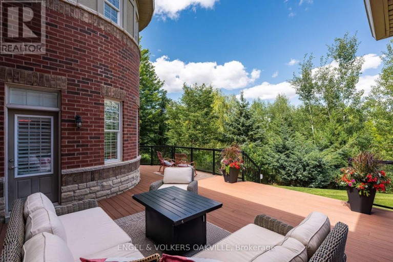 33 BARRACLOUGH BOULEVARD, Halton Hills (Glen Williams), Ontario, L7G0E8