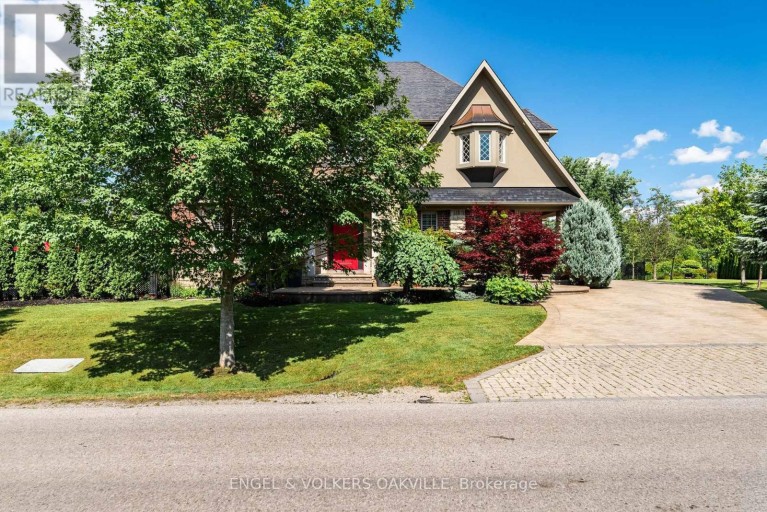33 BARRACLOUGH BOULEVARD, Halton Hills (Glen Williams), Ontario, L7G0E8