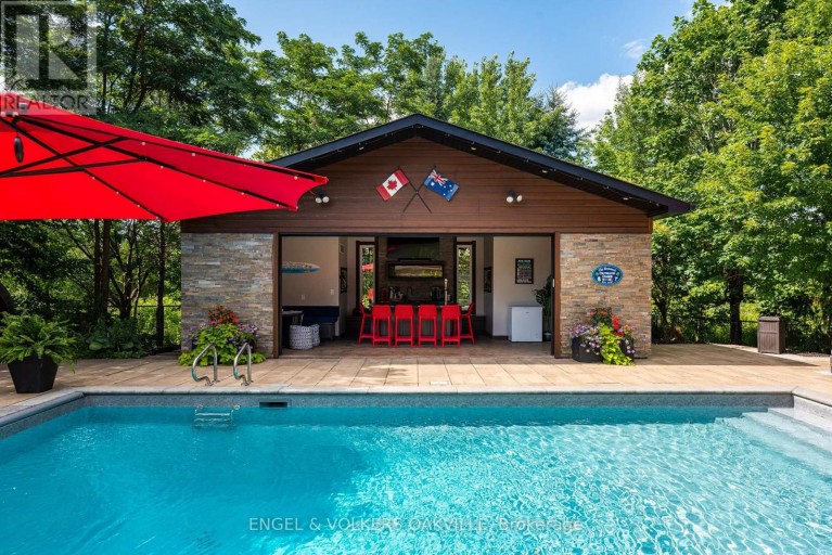 33 BARRACLOUGH BOULEVARD, Halton Hills (Glen Williams), Ontario, L7G0E8
