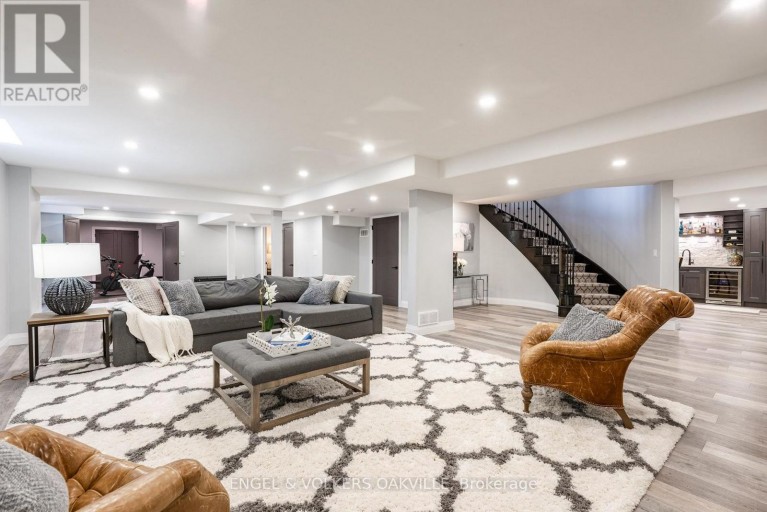 33 BARRACLOUGH BOULEVARD, Halton Hills (Glen Williams), Ontario, L7G0E8