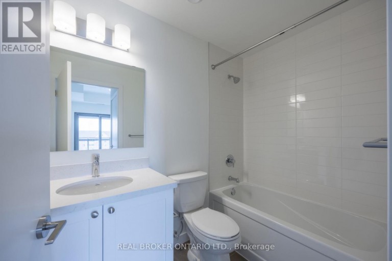 402 - 51 CLARINGTON BOULEVARD, Clarington (Bowmanville), Ontario, L1C7J8