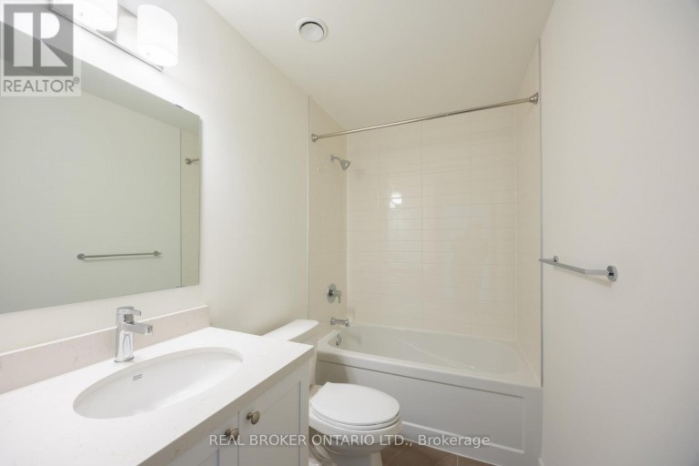 402 - 51 CLARINGTON BOULEVARD, Clarington (Bowmanville), Ontario, L1C7J8