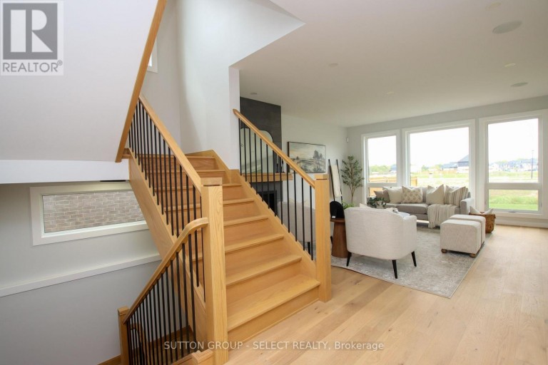 88 OPTIMIST DRIVE, Southwold, Ontario, N5P3T2