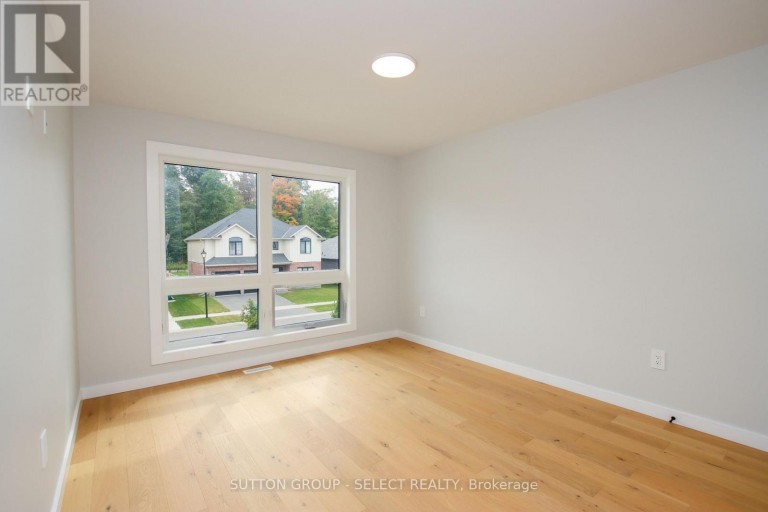 88 OPTIMIST DRIVE, Southwold, Ontario, N5P3T2