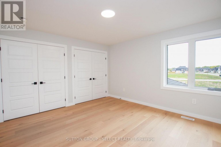 88 OPTIMIST DRIVE, Southwold, Ontario, N5P3T2