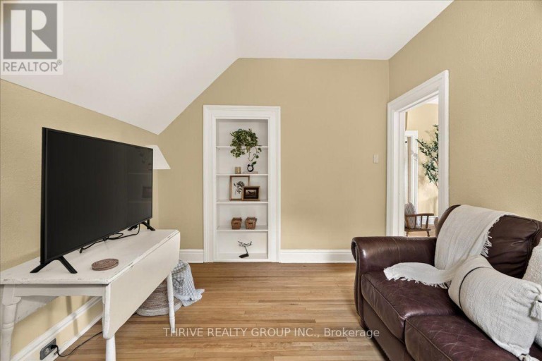 41 VICTOR STREET, London South (South F), Ontario, N6C1B8