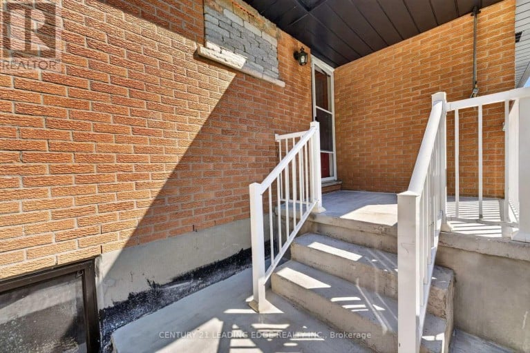 382 FAIRLAWN STREET, Oshawa (McLaughlin), Ontario, L1J4R3