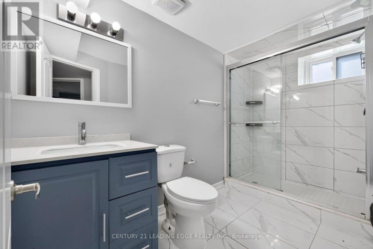 382 FAIRLAWN STREET, Oshawa (McLaughlin), Ontario, L1J4R3