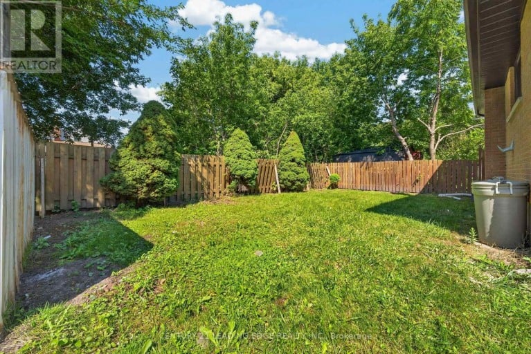 382 FAIRLAWN STREET, Oshawa (McLaughlin), Ontario, L1J4R3