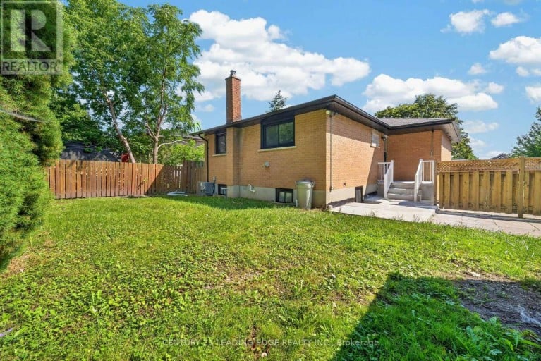382 FAIRLAWN STREET, Oshawa (McLaughlin), Ontario, L1J4R3