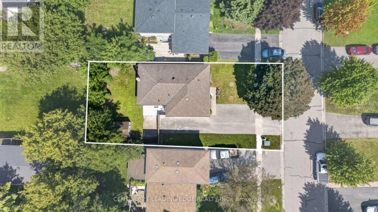382 FAIRLAWN STREET, Oshawa (McLaughlin), Ontario, L1J4R3