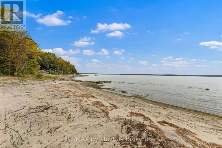 20 ISLAND 404/QUARRY ISLAND, Georgian Bay (Baxter), Ontario, P0E1E0