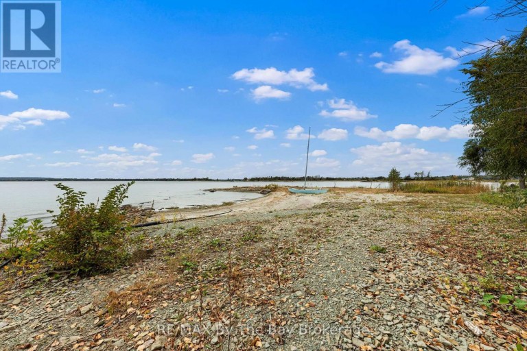 20 ISLAND 404/QUARRY ISLAND, Georgian Bay (Baxter), Ontario, P0E1E0
