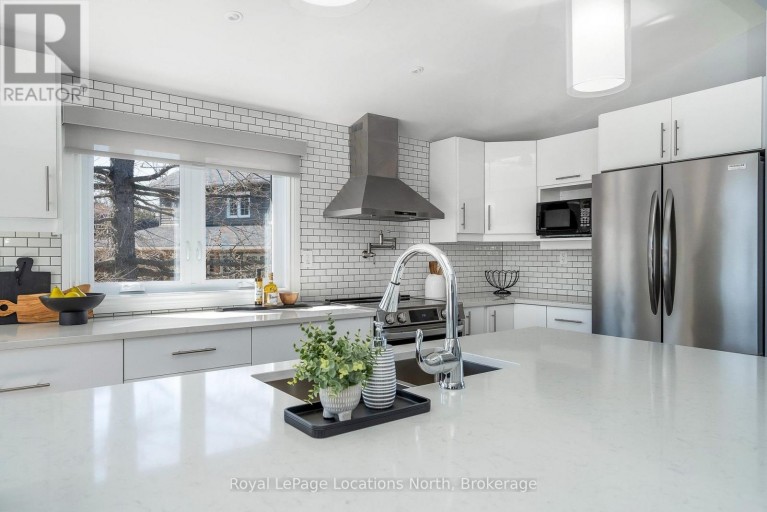 129 SCANDIA LANE, Blue Mountains, Ontario, N0H2E0