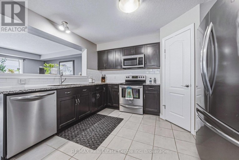 93 COULING CRESCENT, Guelph (Grange Road), Ontario, N1E0J8