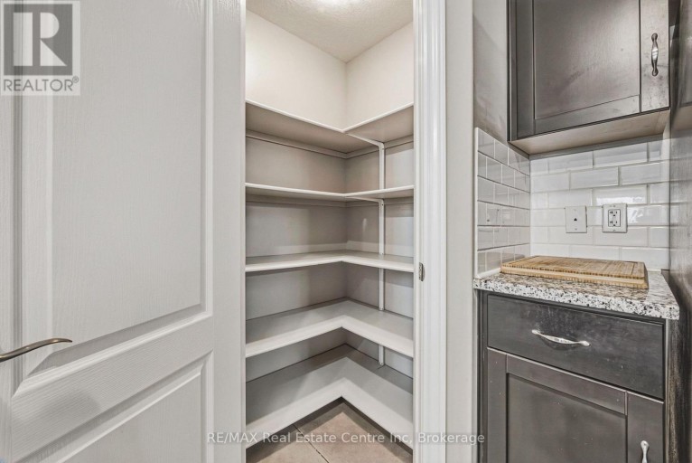 93 COULING CRESCENT, Guelph (Grange Road), Ontario, N1E0J8