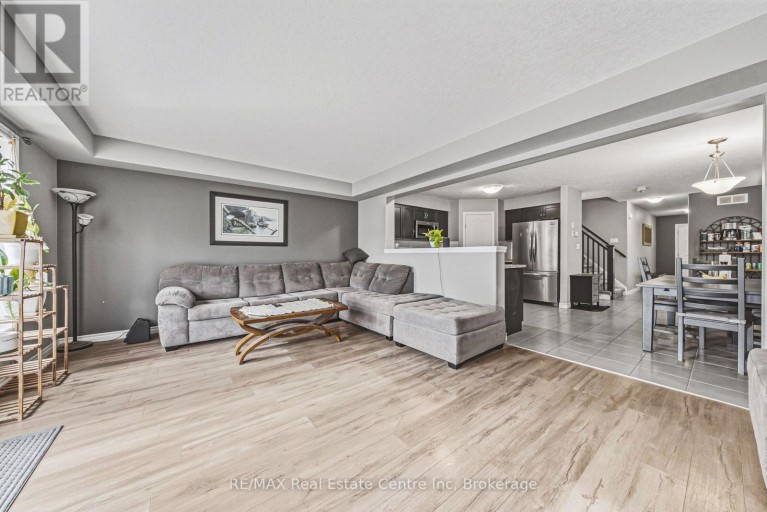 93 COULING CRESCENT, Guelph (Grange Road), Ontario, N1E0J8