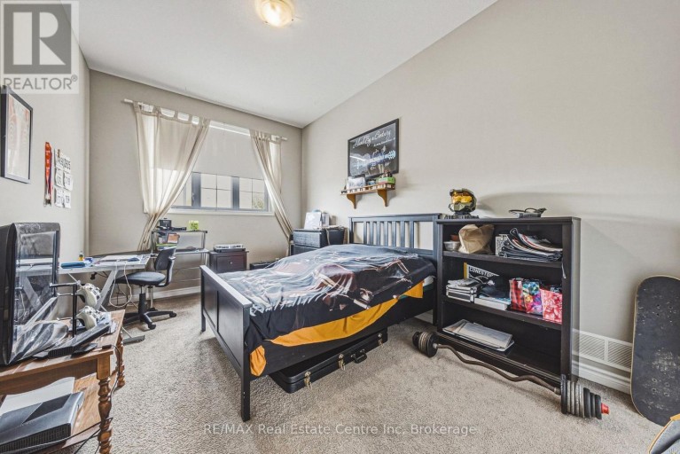 93 COULING CRESCENT, Guelph (Grange Road), Ontario, N1E0J8