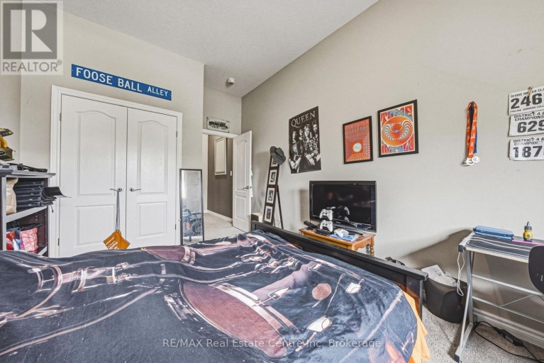 93 COULING CRESCENT, Guelph (Grange Road), Ontario, N1E0J8