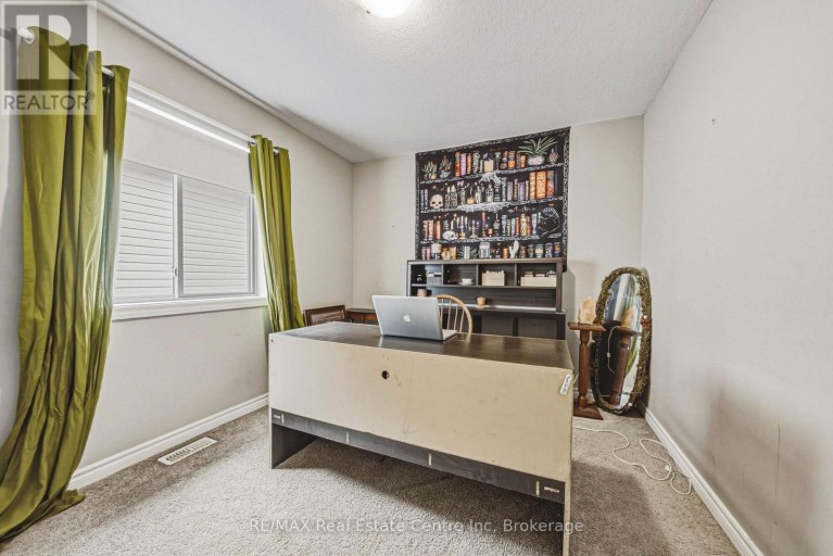 93 COULING CRESCENT, Guelph (Grange Road), Ontario, N1E0J8