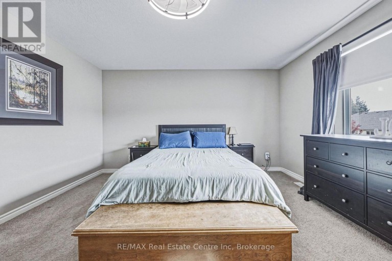 93 COULING CRESCENT, Guelph (Grange Road), Ontario, N1E0J8
