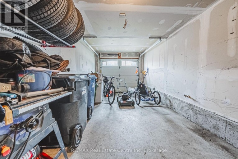 93 COULING CRESCENT, Guelph (Grange Road), Ontario, N1E0J8
