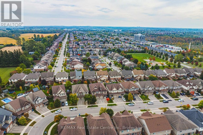 93 COULING CRESCENT, Guelph (Grange Road), Ontario, N1E0J8