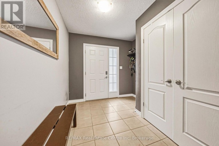 93 COULING CRESCENT, Guelph (Grange Road), Ontario, N1E0J8