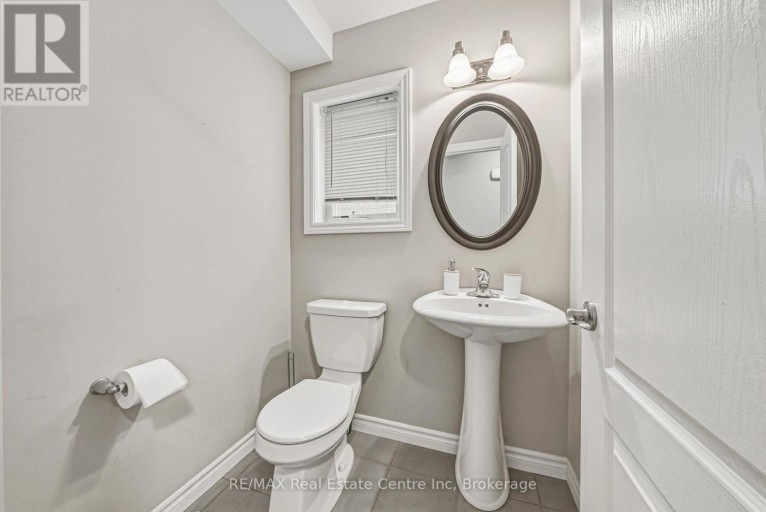 93 COULING CRESCENT, Guelph (Grange Road), Ontario, N1E0J8