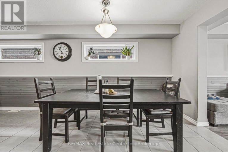 93 COULING CRESCENT, Guelph (Grange Road), Ontario, N1E0J8