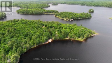6 W/A LAKE WAHWASHKESH Whitestone Ontario photo 7