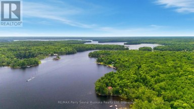 7 W/A LAKE WAHWASHKESH Whitestone Ontario photo 9