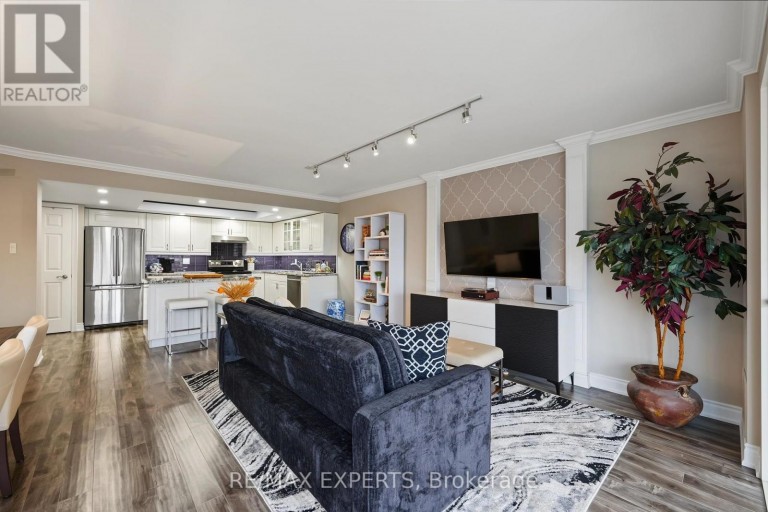 605 - 5 WELDRICK ROAD W, Richmond Hill (North Richvale), Ontario, L4C8S9