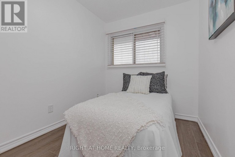3 - 40 REXDALE BOULEVARD, Toronto (Rexdale-Kipling), Ontario, M9W5Z3