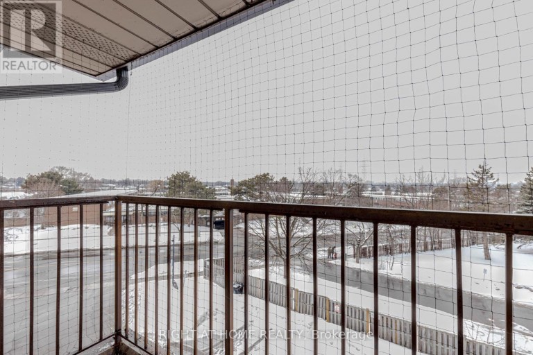3 - 40 REXDALE BOULEVARD, Toronto (Rexdale-Kipling), Ontario, M9W5Z3