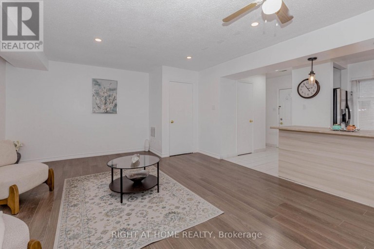 3 - 40 REXDALE BOULEVARD, Toronto (Rexdale-Kipling), Ontario, M9W5Z3