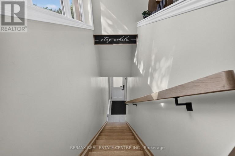 403 ISABELLA AVENUE, Mississauga (Cooksville), Ontario, L5B2K2