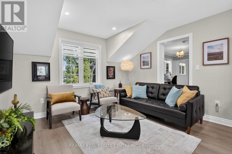 403 ISABELLA AVENUE, Mississauga (Cooksville), Ontario, L5B2K2
