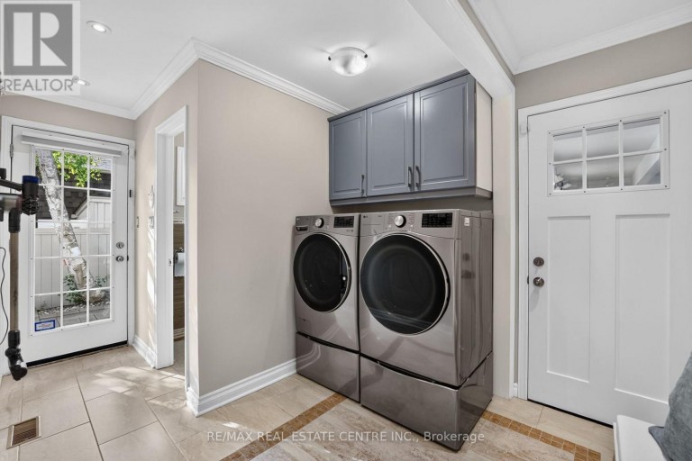 403 ISABELLA AVENUE, Mississauga (Cooksville), Ontario, L5B2K2