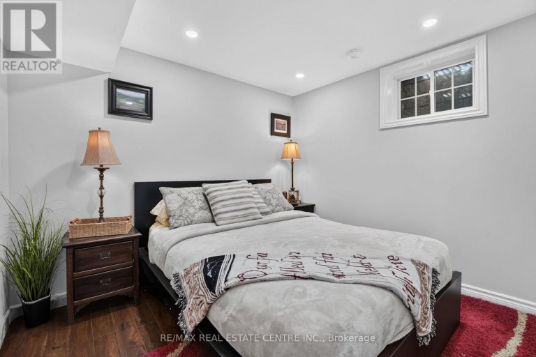 403 ISABELLA AVENUE, Mississauga (Cooksville), Ontario, L5B2K2
