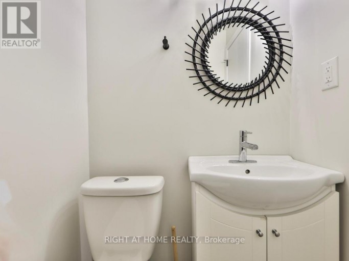 3174 WESTON ROAD, Toronto (Humbermede), Ontario, M9M2T6