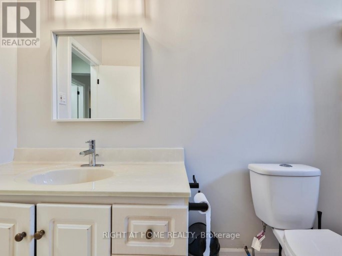 3174 WESTON ROAD, Toronto (Humbermede), Ontario, M9M2T6