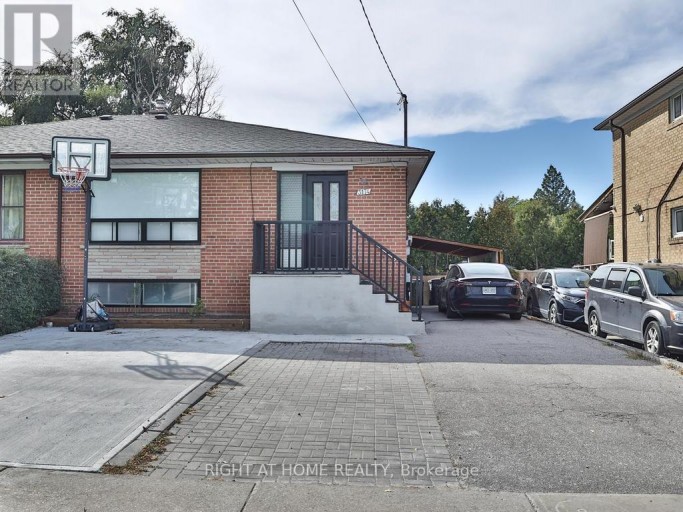 3174 WESTON ROAD, Toronto (Humbermede), Ontario, M9M2T6