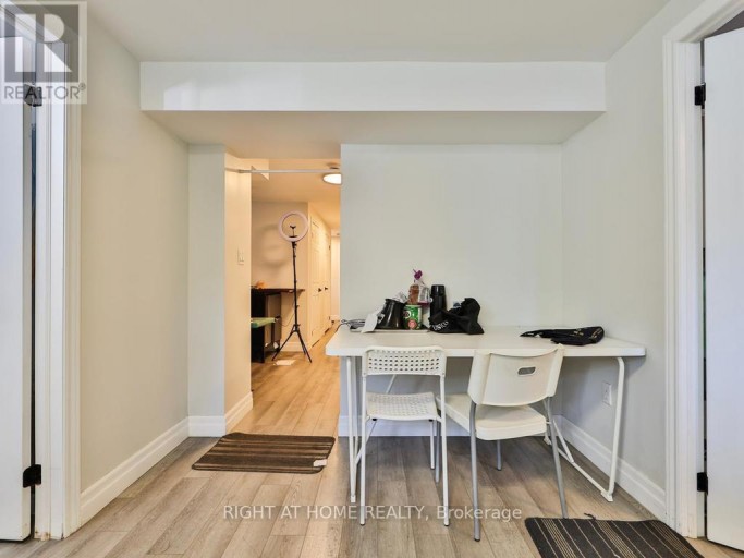 3174 WESTON ROAD, Toronto (Humbermede), Ontario, M9M2T6
